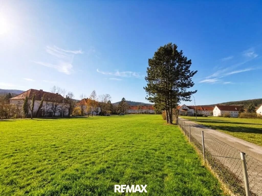 Grundstück kaufen in Neunkirchen – 873 m², € 145.695