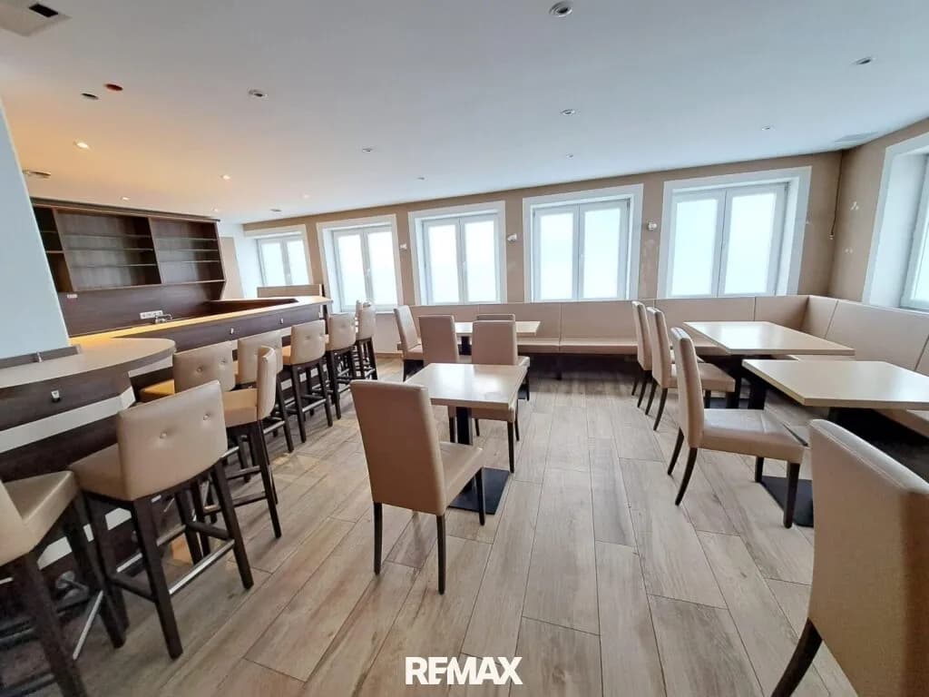 Gewerbeimmobilie mieten in Österreich – 149 m², € 1.400