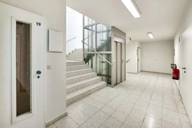 Gewerbeimmobilie mieten in Wien – 110 m², € 8 – Bild 2 von 5