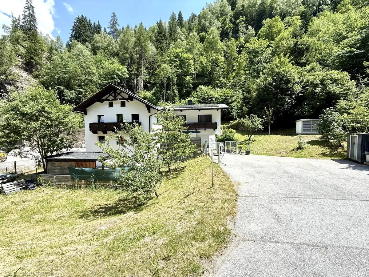 8-Zimmer-Haus kaufen in Landeck – 215 m², € 420.000 – Bild 2 von 41