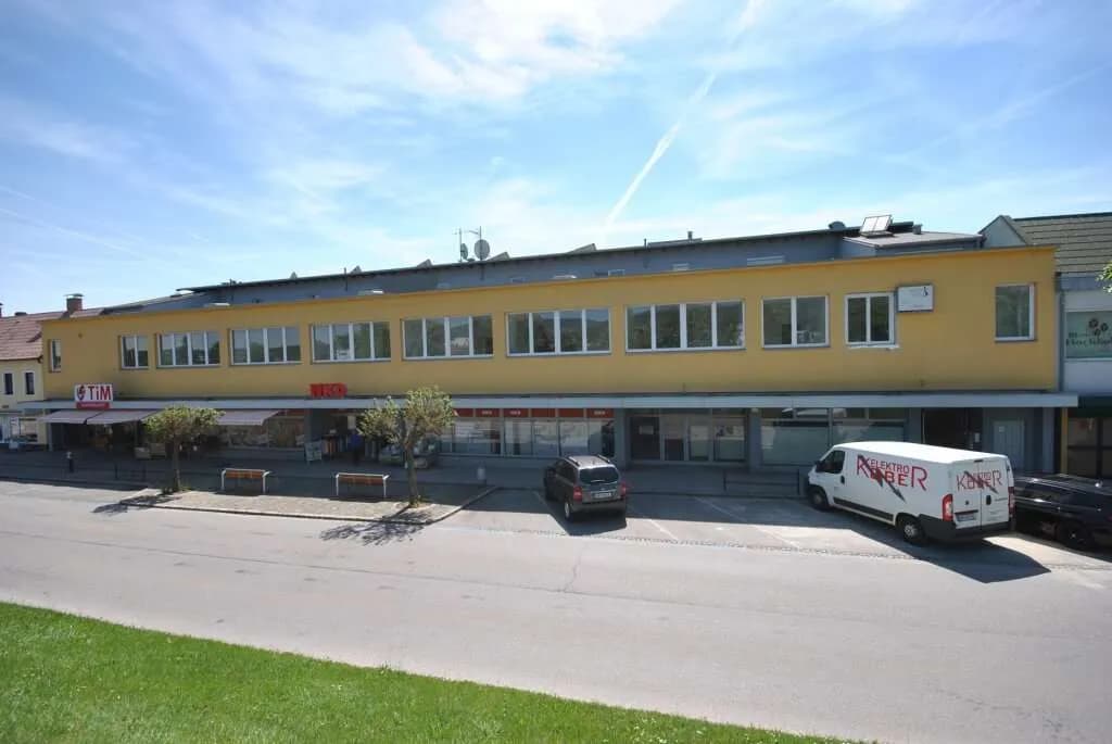 Gewerbeimmobilie mieten in Neunkirchen – 200 m², € 1.532