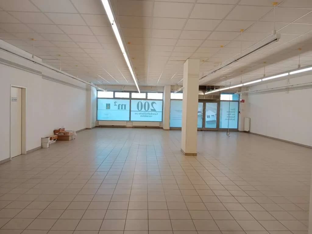 Gewerbeimmobilie mieten in Neunkirchen – 200 m², € 1.532 – Bild 3 von 7