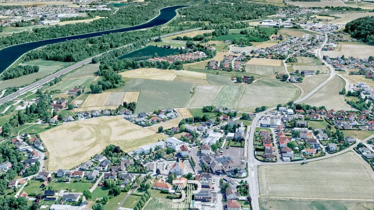 Grundstück kaufen in Linz Land – 700 m², € 245.000