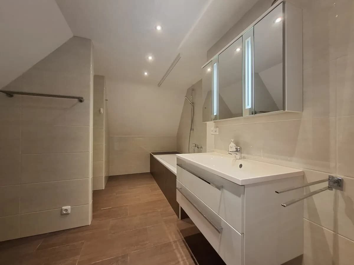 7-Zimmer-Haus mieten in Steyr – 190 m², € 2.026 – Bild 35 von 42