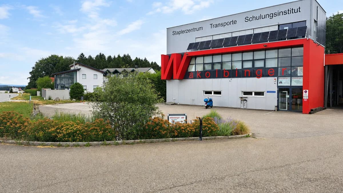Immobilie kaufen in Amstetten – 2 971 m², € 1.650.000 – Bild 2 von 20