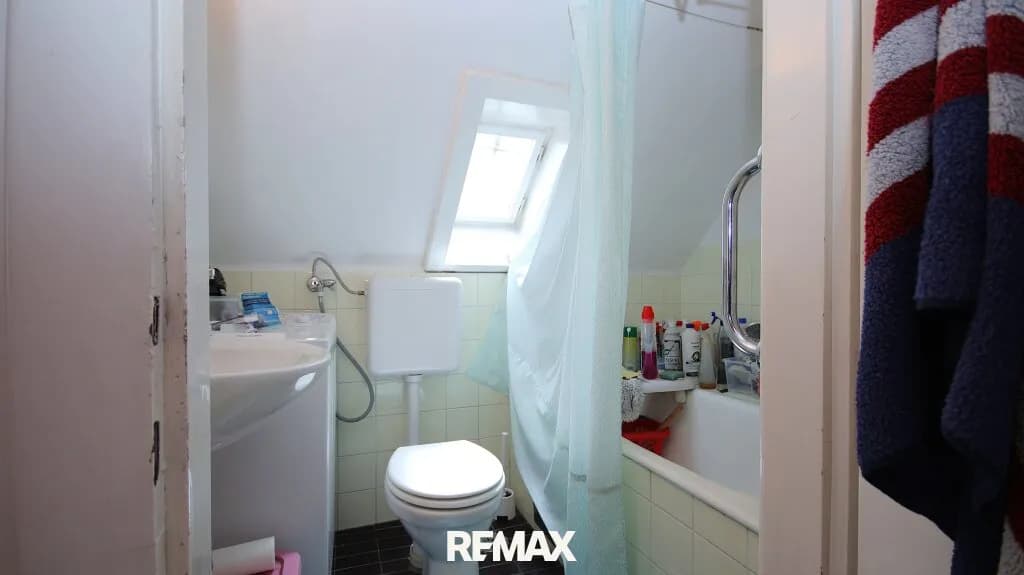 8-Zimmer-Haus kaufen in Graz – 200 m², € 270.000 – Bild 11 von 33