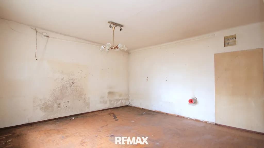 8-Zimmer-Haus kaufen in Graz – 200 m², € 270.000 – Bild 28 von 33