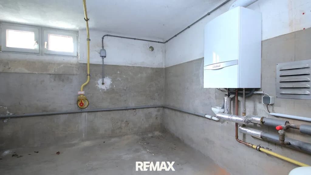 8-Zimmer-Haus kaufen in Graz – 200 m², € 270.000 – Bild 32 von 33