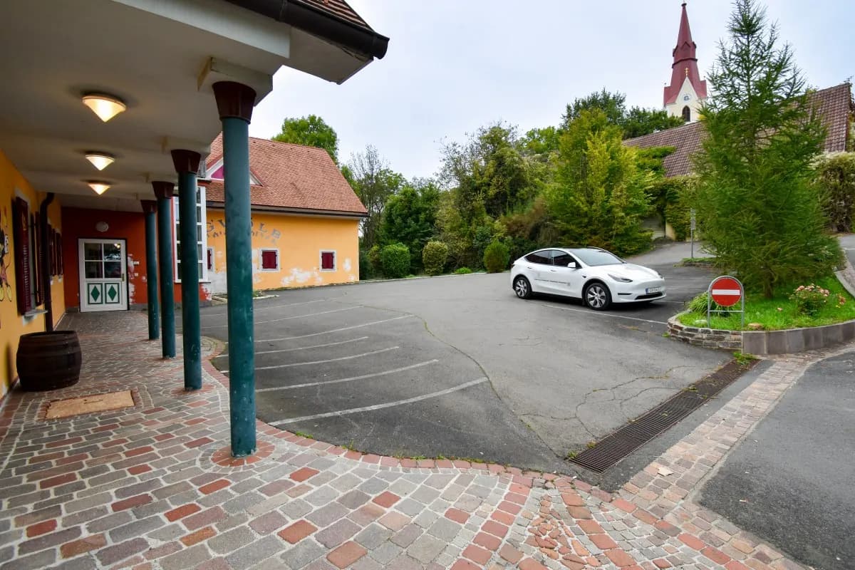 Gewerbeimmobilie mieten in Südoststeiermark – 300 m², € 900 – Bild 2 von 22