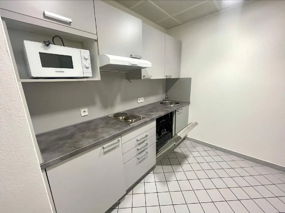 12-Zimmer-Gewerbeimmobilie mieten in Wien – 600 m², € 10.424 – Bild 10 von 17