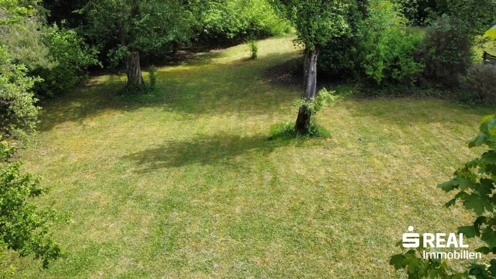 Grundstück kaufen in Gmunden – 923 m², € 221.520