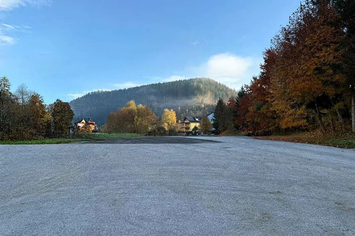 Gewerbeimmobilie mieten in Weiz – 3 000 m²