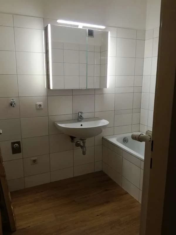 2-Zimmer-Wohnung mieten in Baden – 53 m², € 800 – Bild 3 von 6