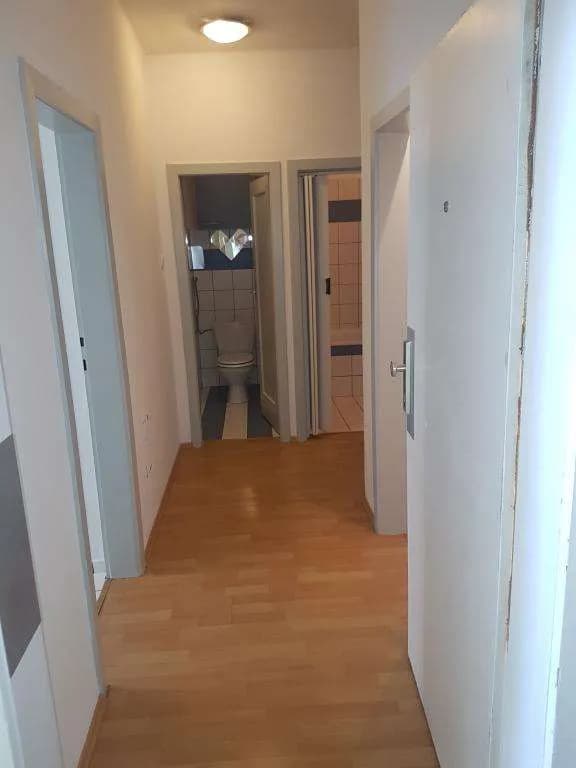 1-Zimmer-Wohnung kaufen in Wien – 50 m², € 180.000 – Bild 1 von 19