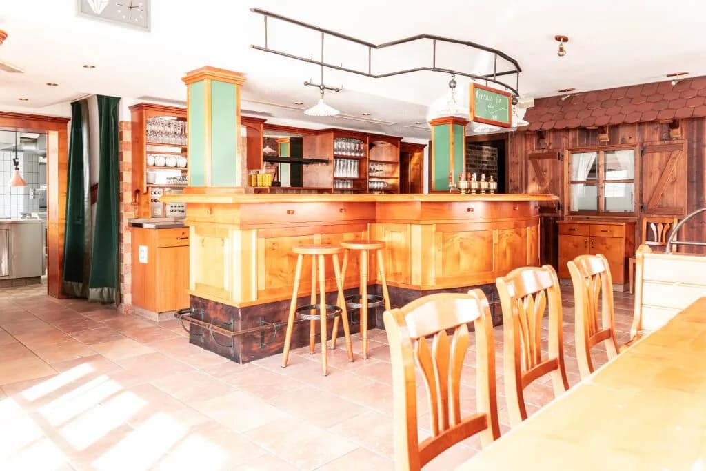 4-Zimmer-Gewerbeimmobilie kaufen in Rohrbach – 371 m², € 195.000 – Bild 2 von 49