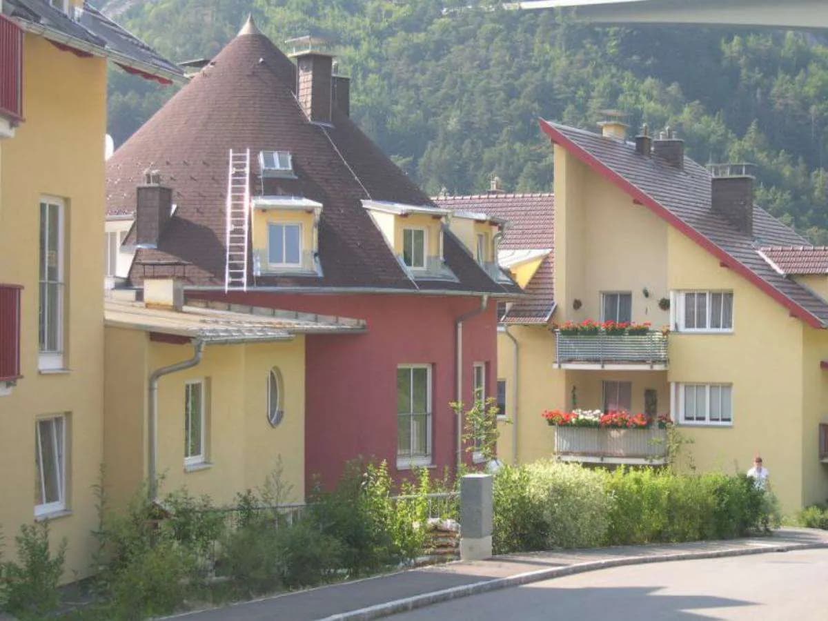 3-Zimmer-Wohnung mieten in Neunkirchen – 75,87 m², € 779 – Bild 2 von 7
