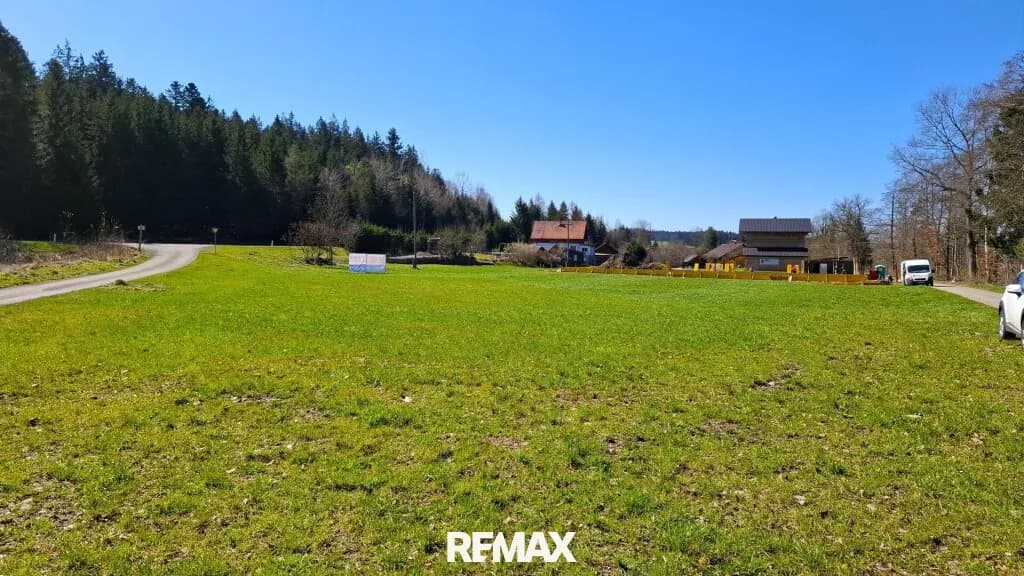 Grundstück kaufen in Vöcklabruck – 804 m², € 120.600 – Bild 2 von 2