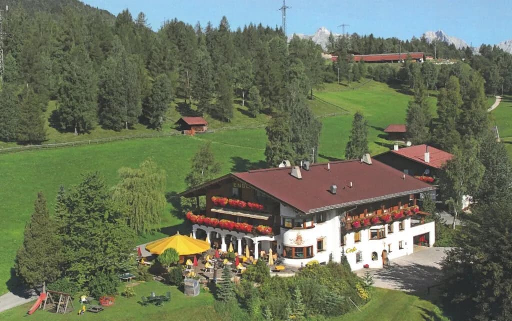 Gewerbeimmobilie mieten in Innsbruck-Land – 371,62 m², € 3.000