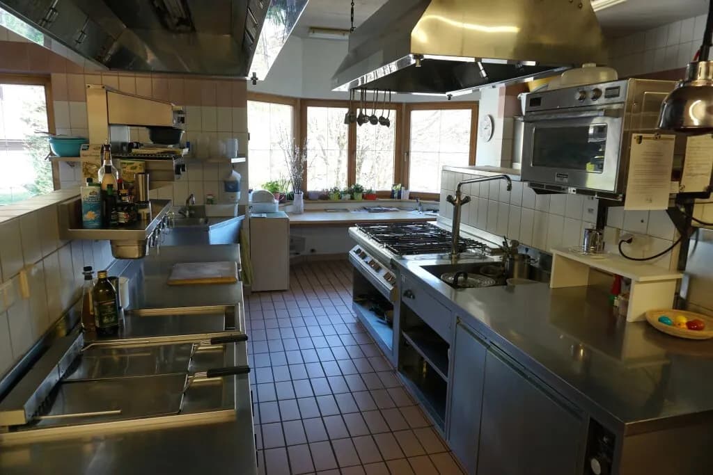Gewerbeimmobilie mieten in Innsbruck-Land – 371,62 m², € 3.000 – Bild 24 von 38
