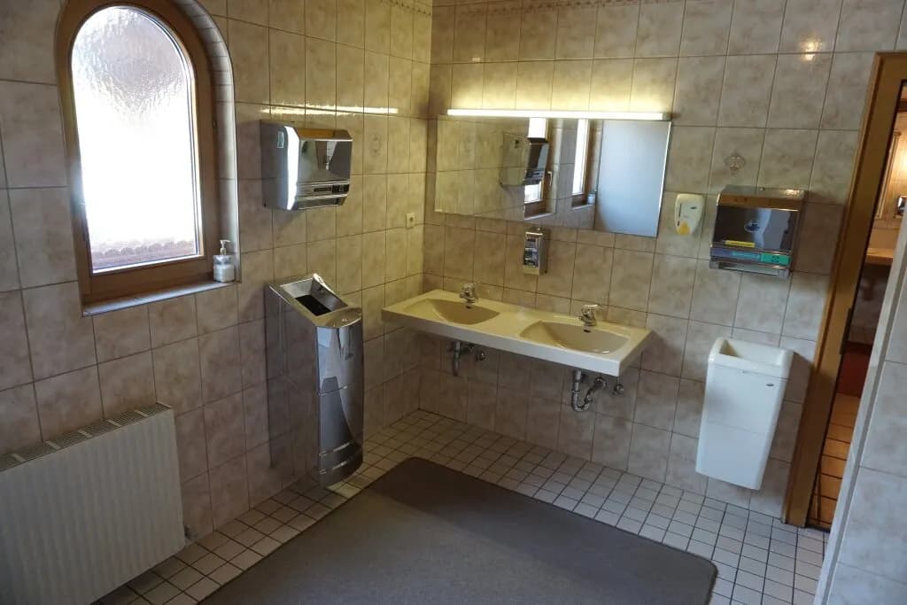Gewerbeimmobilie mieten in Innsbruck-Land – 371,62 m², € 3.000 – Bild 36 von 38