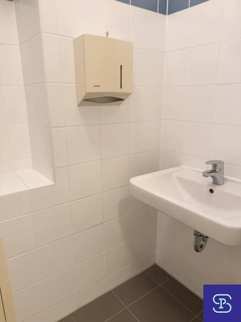 2-Zimmer-Gewerbeimmobilie mieten in Wien – 60 m², € 769 – Bild 13 von 19