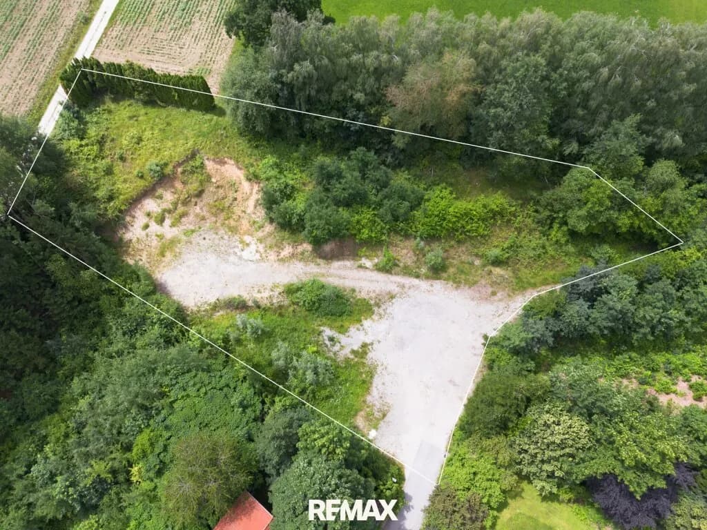 Grundstück kaufen in Braunau am Inn – 3 502 m², € 589.000