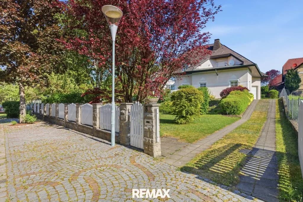 6-Zimmer-Haus kaufen in Hollabrunn – 198 m², € 698.000 – Bild 2 von 46