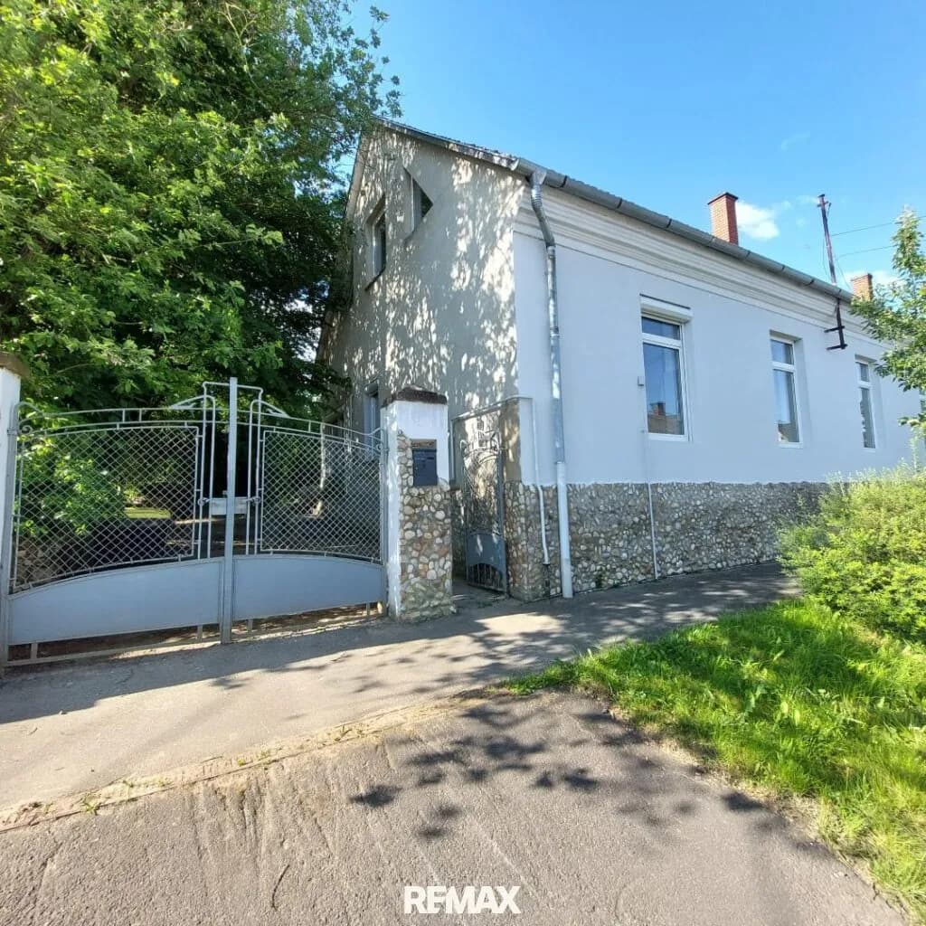 7-Zimmer-Gewerbeimmobilie kaufen in Jennersdorf – 185 m², € 192.000