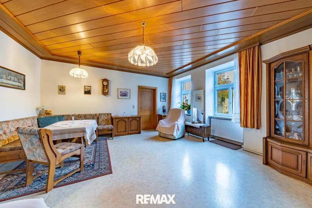 7-Zimmer-Haus kaufen in Hollabrunn – 243 m², € 399.000 – Bild 5 von 21