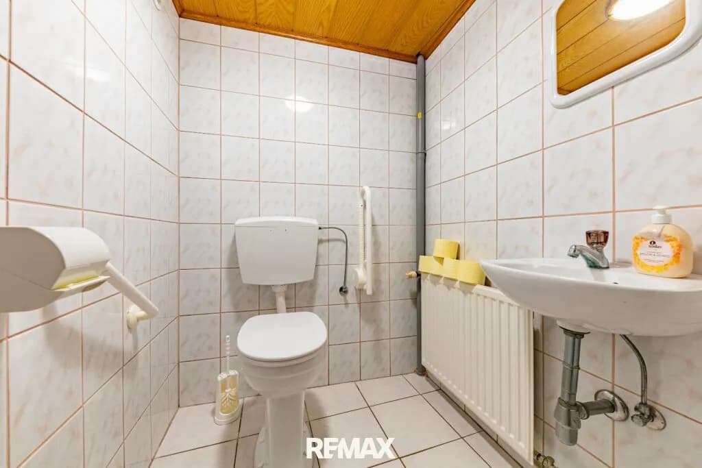 7-Zimmer-Haus kaufen in Hollabrunn – 243 m², € 399.000 – Bild 7 von 21