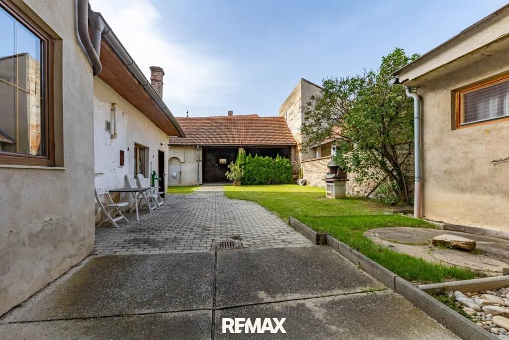 9-Zimmer-Haus kaufen in Hollabrunn – 350 m², € 229.900 – Bild 3 von 35