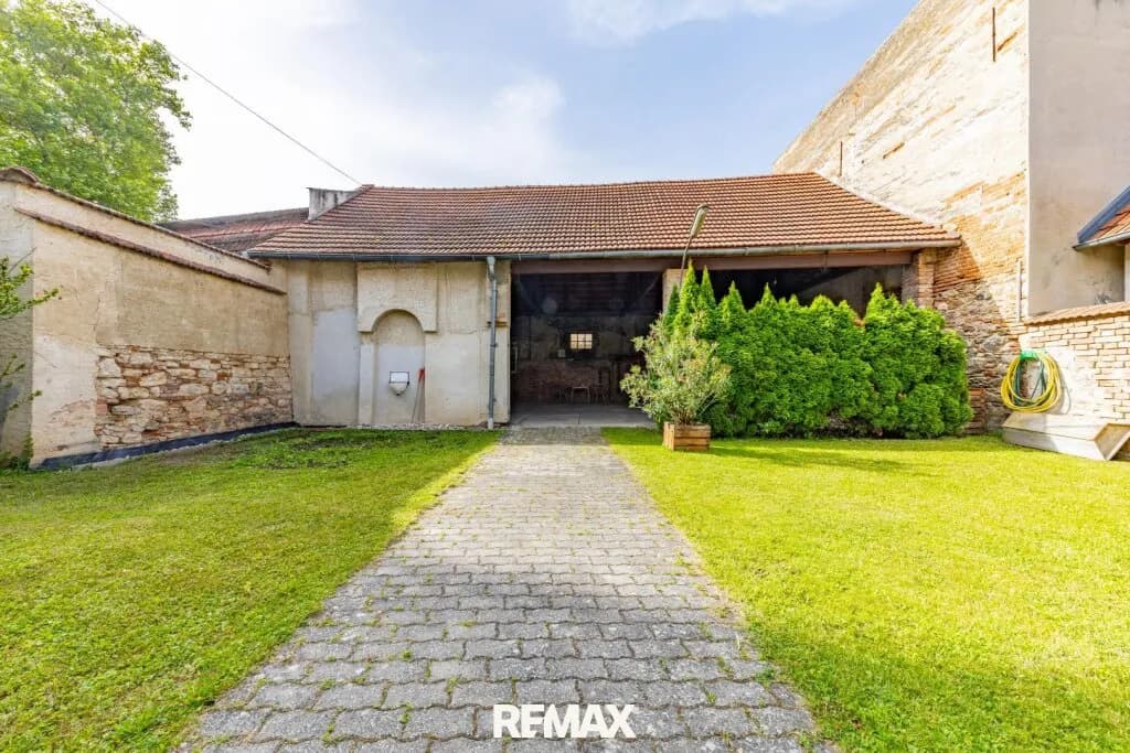 9-Zimmer-Haus kaufen in Hollabrunn – 350 m², € 229.900 – Bild 5 von 35
