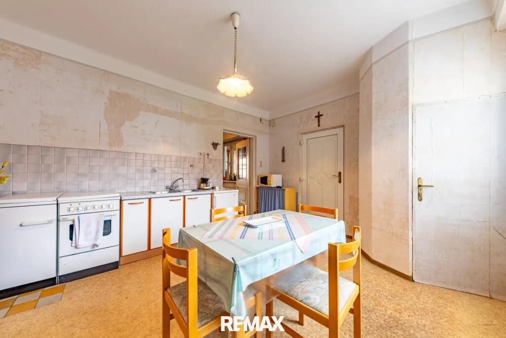 9-Zimmer-Haus kaufen in Hollabrunn – 350 m², € 229.900 – Bild 32 von 35