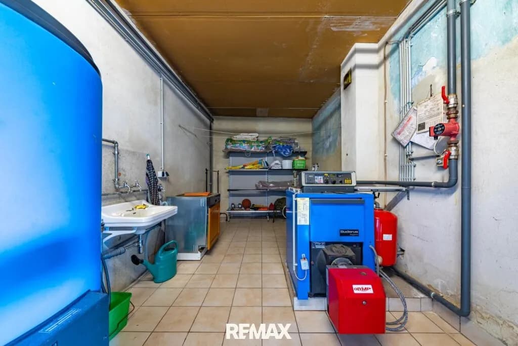 9-Zimmer-Haus kaufen in Hollabrunn – 350 m², € 229.900 – Bild 34 von 35
