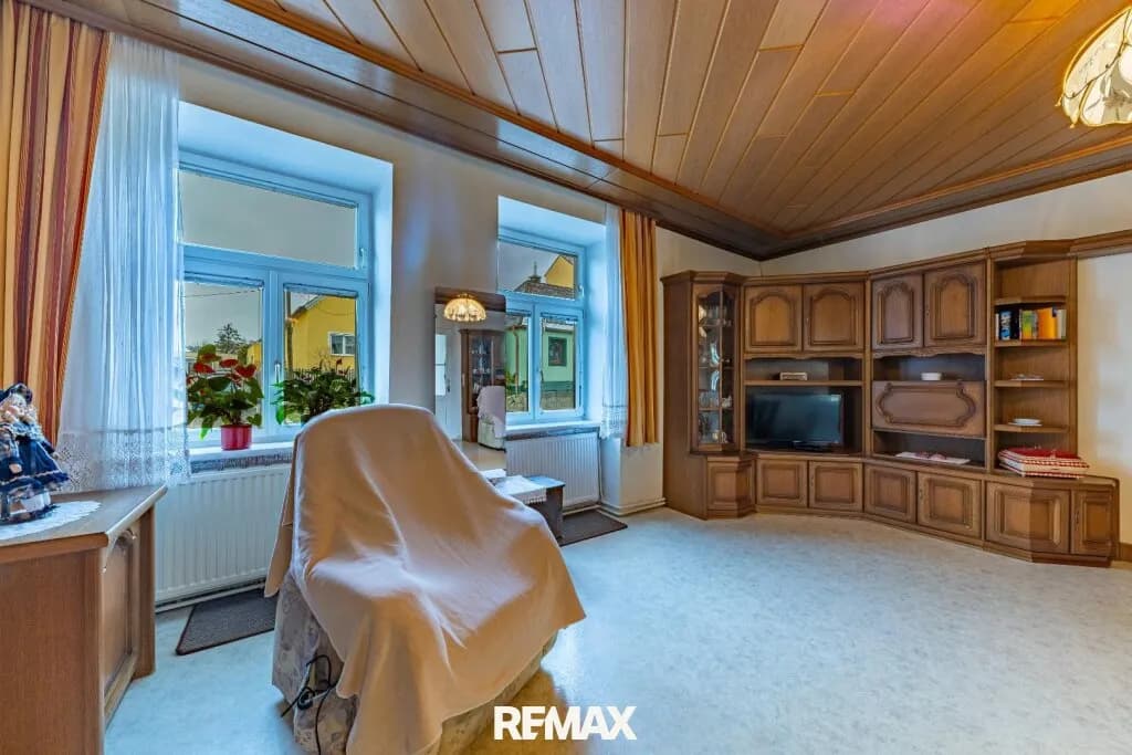 7-Zimmer-Gewerbeimmobilie kaufen in Hollabrunn – 243 m², € 399.000 – Bild 3 von 21