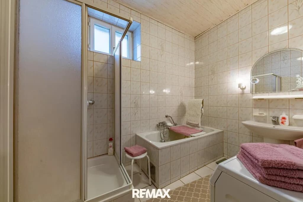 7-Zimmer-Gewerbeimmobilie kaufen in Hollabrunn – 243 m², € 399.000 – Bild 7 von 21