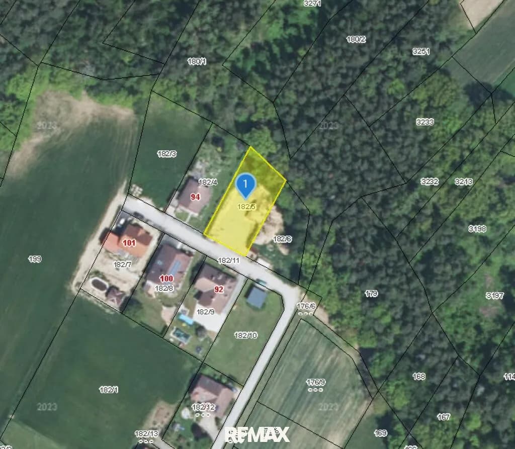 Grundstück kaufen in Gmünd – 1 606 m², € 76.000