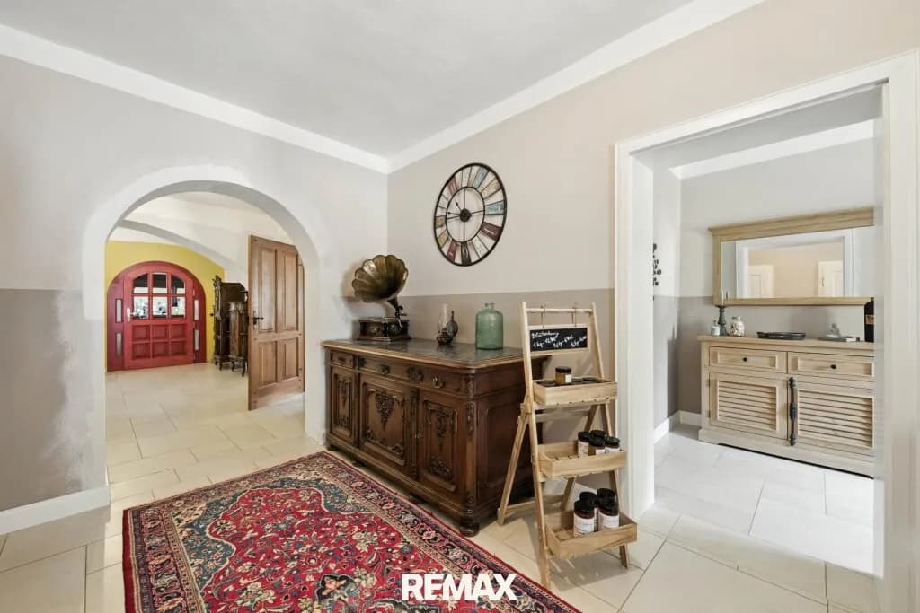 13-Zimmer-Immobilie kaufen in Hollabrunn – 500 m², € 1.420.000