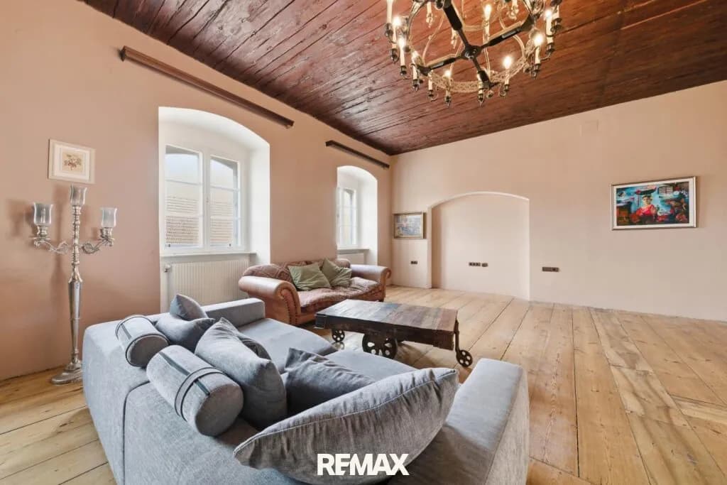 9-Zimmer-Haus kaufen in Hollabrunn – 550 m², € 798.000 – Bild 8 von 60