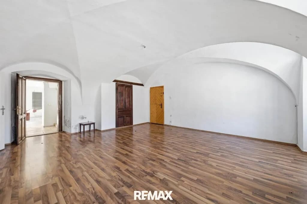 9-Zimmer-Haus kaufen in Hollabrunn – 550 m², € 798.000 – Bild 38 von 60