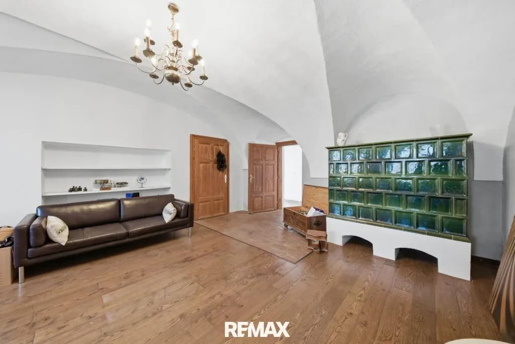 9-Zimmer-Haus kaufen in Hollabrunn – 550 m², € 798.000 – Bild 45 von 60