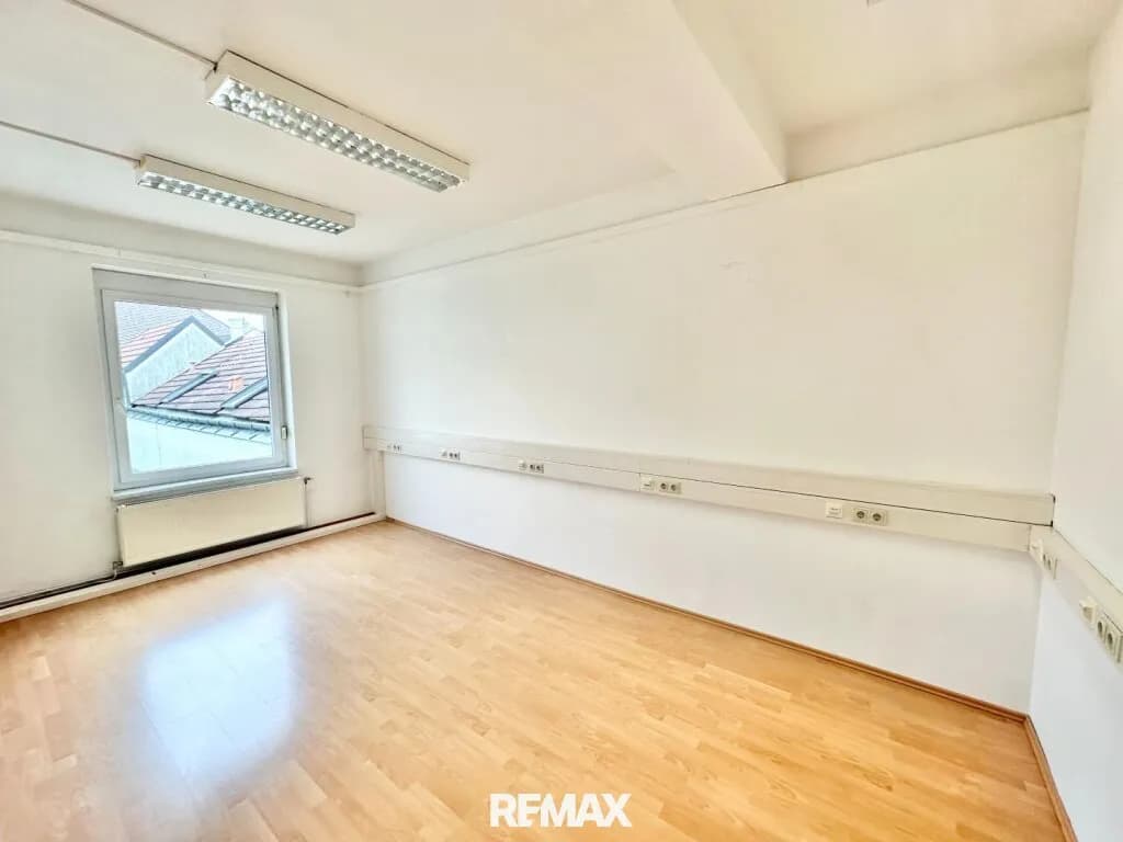 6-Zimmer-Gewerbeimmobilie mieten in Mistelbach – 120 m², € 989 – Bild 7 von 12