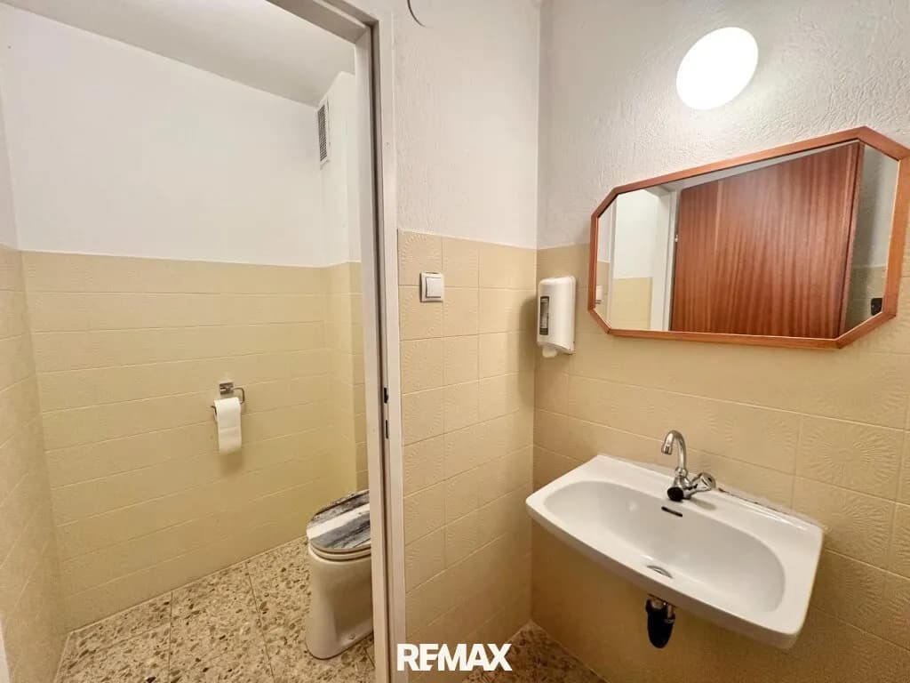 6-Zimmer-Gewerbeimmobilie mieten in Mistelbach – 120 m², € 989 – Bild 10 von 12