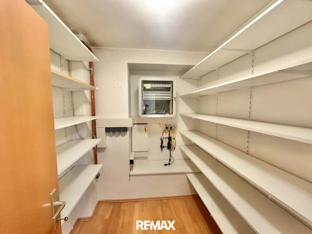 6-Zimmer-Gewerbeimmobilie mieten in Mistelbach – 120 m², € 989 – Bild 12 von 12
