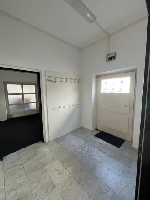 Gewerbeimmobilie mieten in Salzburg Stadt – 200 m², € 3.600 – Bild 12 von 13