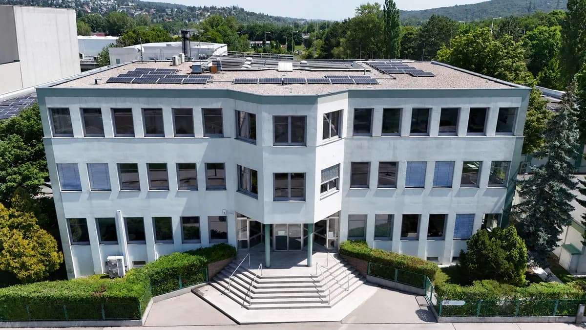 Gewerbeimmobilie mieten in Wien – 2 214 m², € 7 – Bild 1 von 10
