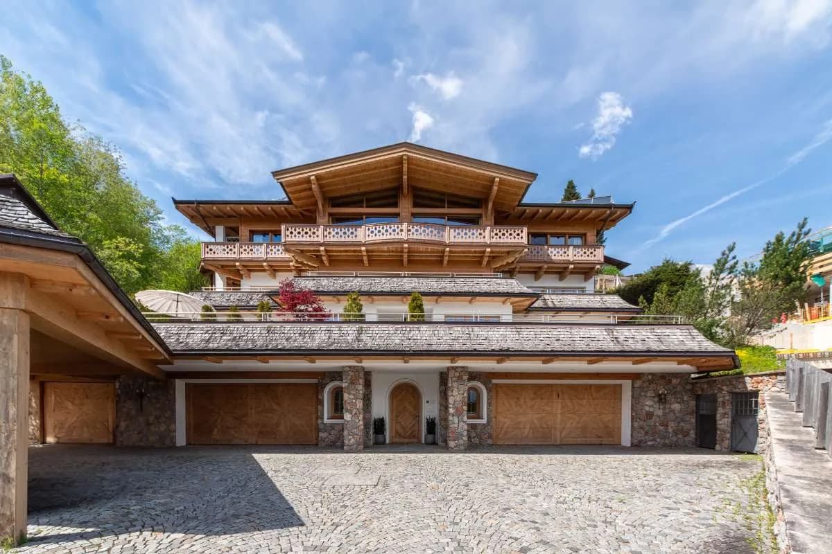 4-Zimmer-Wohnung mieten in Kitzbühel – 195 m², € 6.165