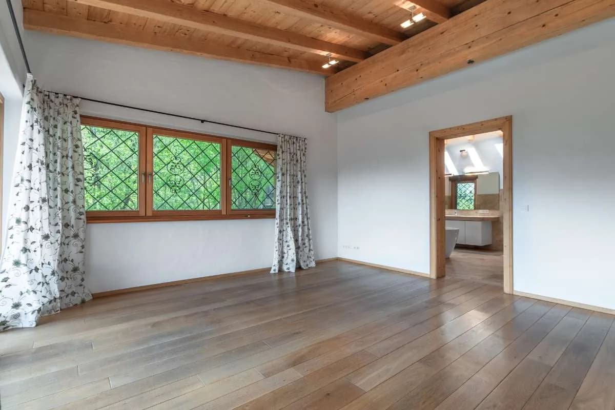 4-Zimmer-Wohnung mieten in Kitzbühel – 195 m², € 6.165 – Bild 7 von 9