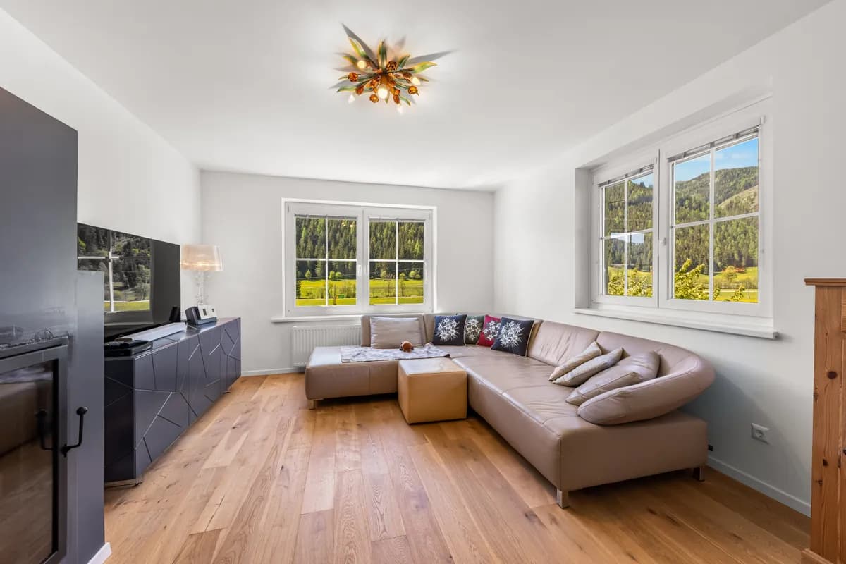 8-Zimmer-Gewerbeimmobilie kaufen in Feldkirchen – 184 m², € 619.000 – Bild 8 von 9