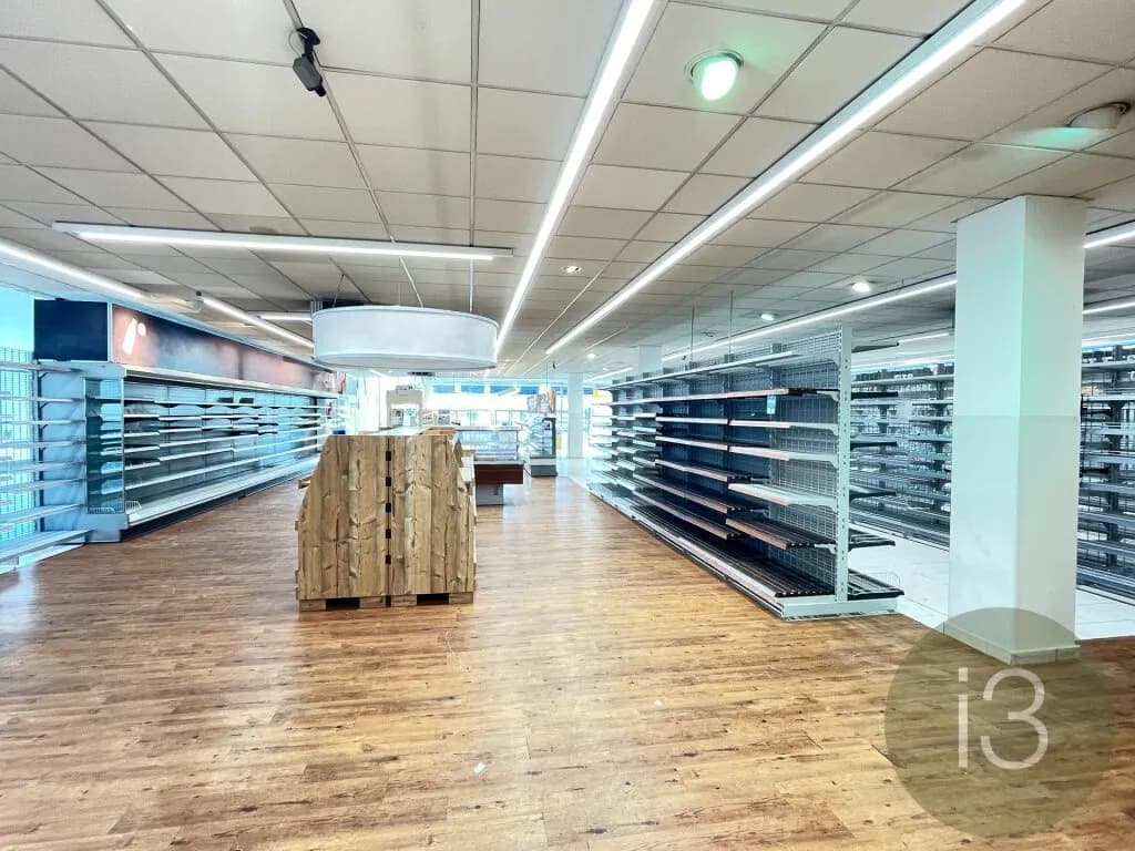 Gewerbeimmobilie mieten in Salzburg-Umgebung – 777 m²